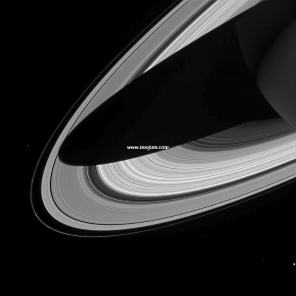 rings2_cassini_big.jpg