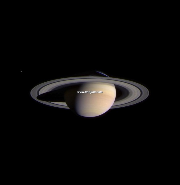 saturn0402_cassini_big.jpg