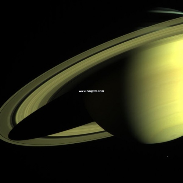 saturn2_cassini_big.jpg