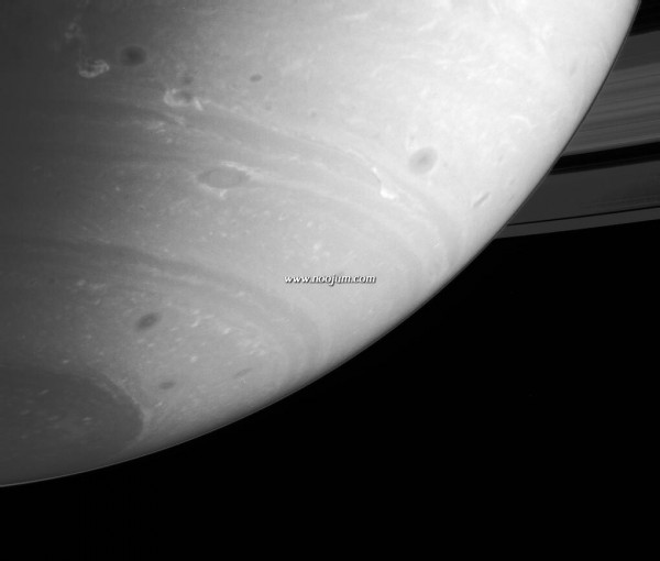 saturnstorms_cassini_big.jpg