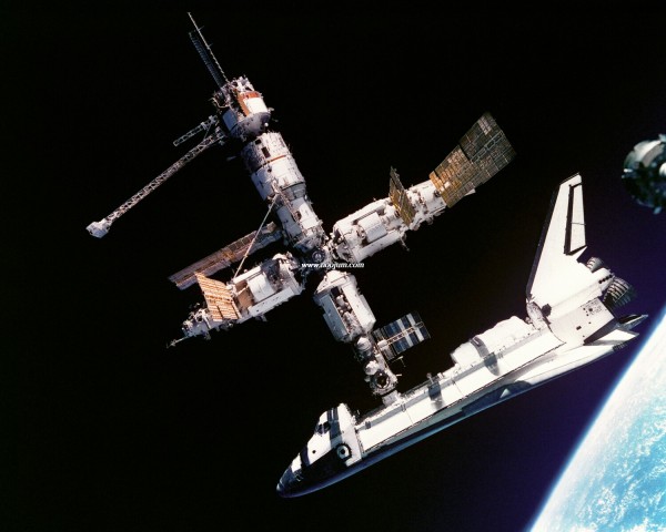 shuttlemir_nasa_big.jpg