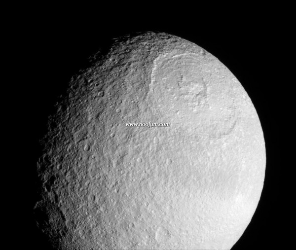 tethys2_cassini_big.jpg